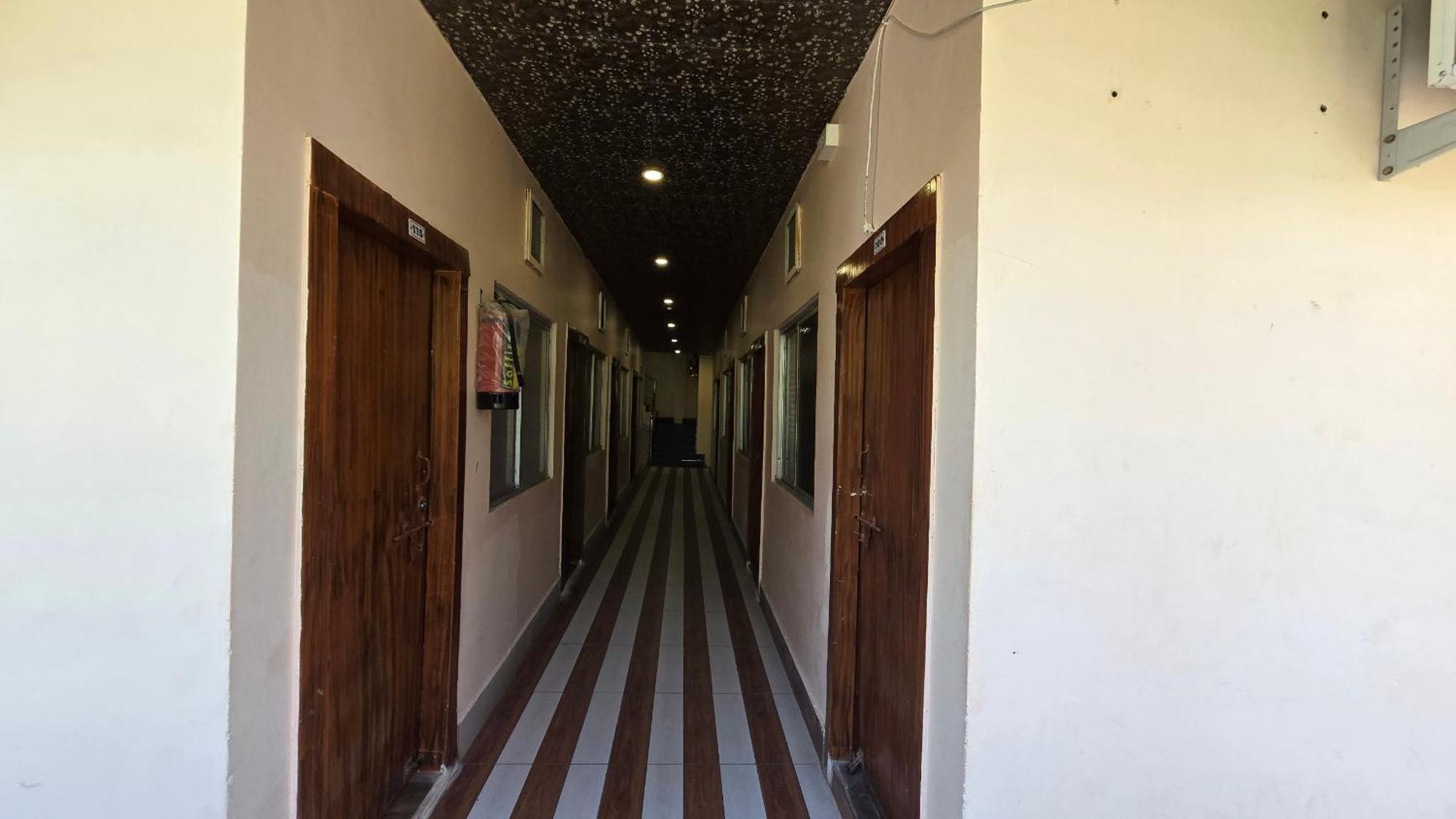 Hotel Maheshwari Green'S Ujjain Luaran gambar