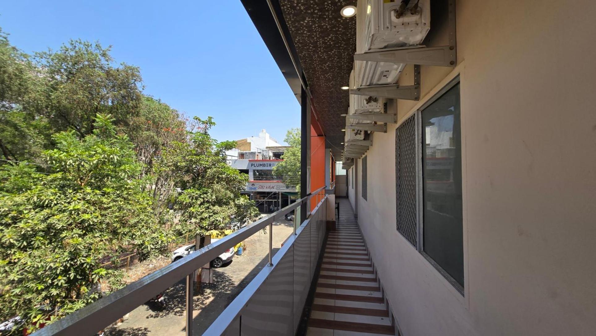 Hotel Maheshwari Green'S Ujjain Luaran gambar