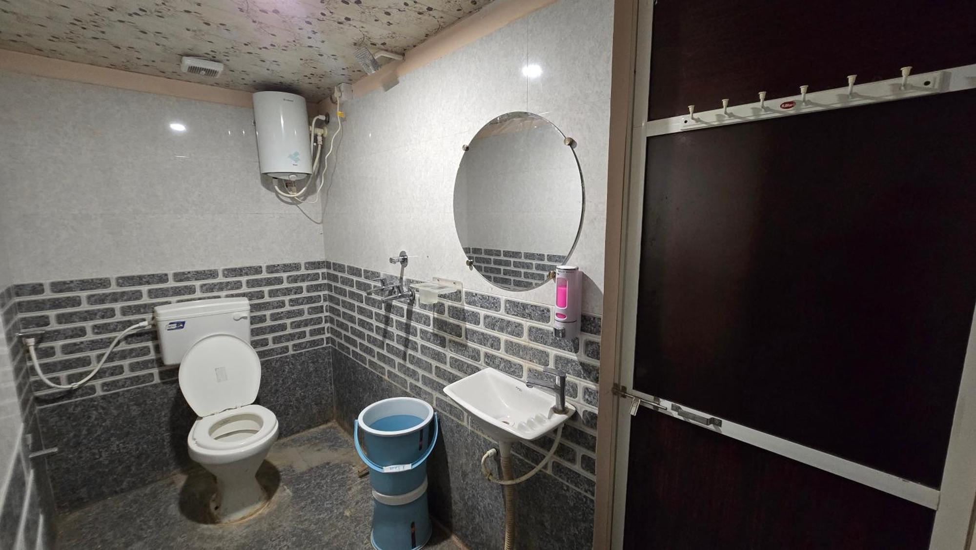 Hotel Maheshwari Green'S Ujjain Luaran gambar