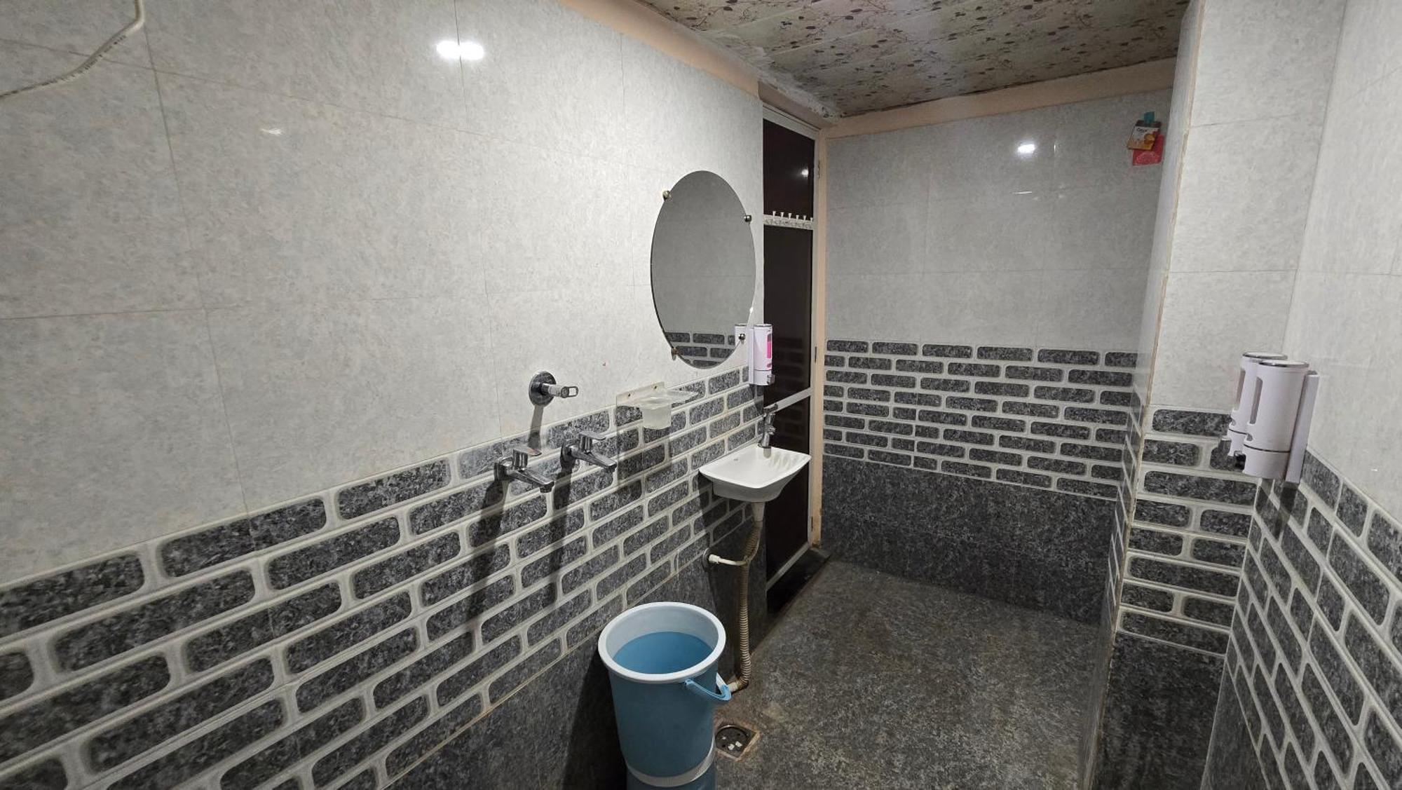 Hotel Maheshwari Green'S Ujjain Luaran gambar